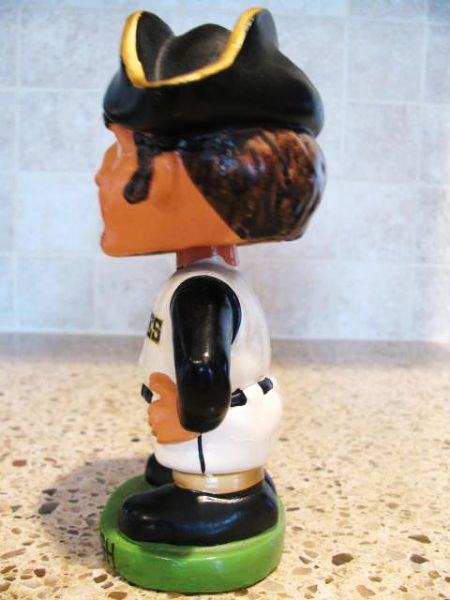 60's PITTSBURGH PIRATES GREEN BASE BOBBING HEAD