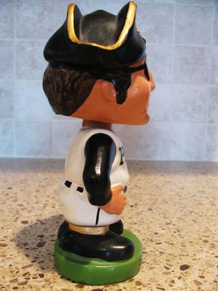 60's PITTSBURGH PIRATES GREEN BASE BOBBING HEAD