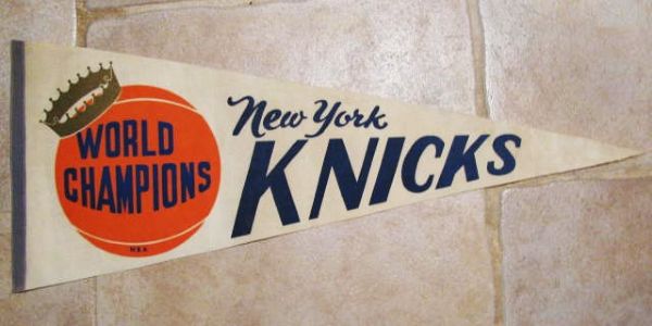 VINTAGE NEW YORK KNICKS WORLD CHAMPIONS PENNANT 