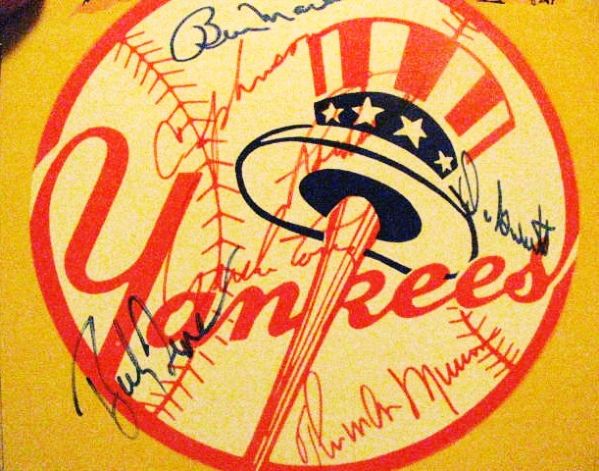 1977 NY YANKEES SIGNED DISPLAY w/ MUNSON + MARTIN - PSA LOA