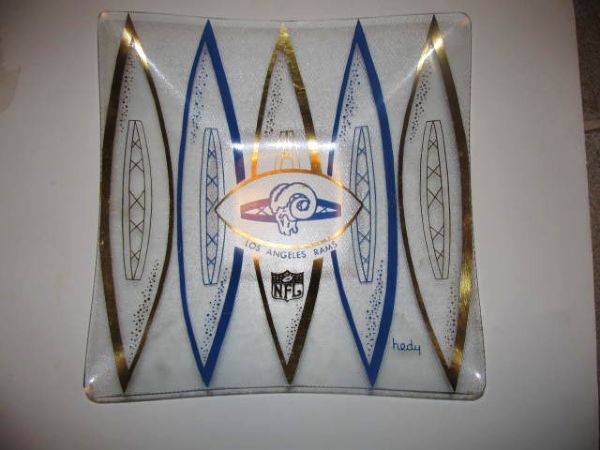 LOS ANGELES RAMS HEDY LARGE 11x11 GLASS CANDY DISH 