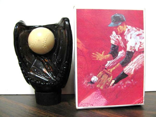 FIELDERS CHOICE GLOVE + BALL AFTER SHAVE