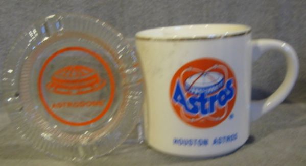 HOUSTON ASTROS / ASTRODOME ASH TRAY & MUG