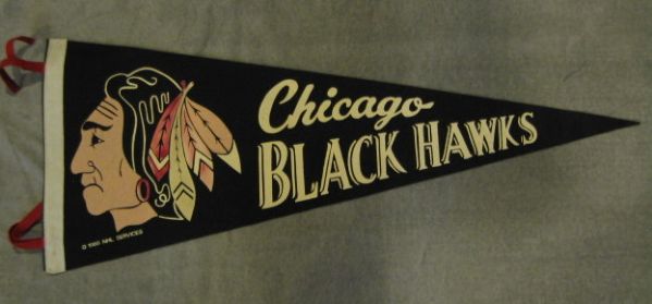 VINTAGE CHICAGO BLACK HAWKS PENNANT