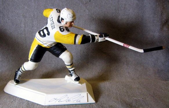 MARIO LEMIEUX SIGNED SALVINO STATUE w/COA