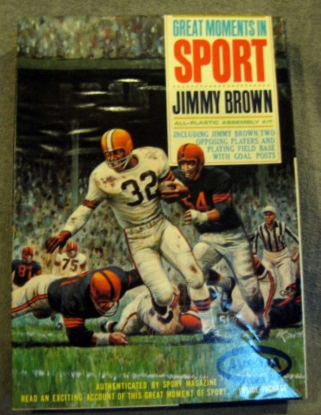 1965 JIM BROWN GREAT MOMENTS IN SPORT MODEL KIT
