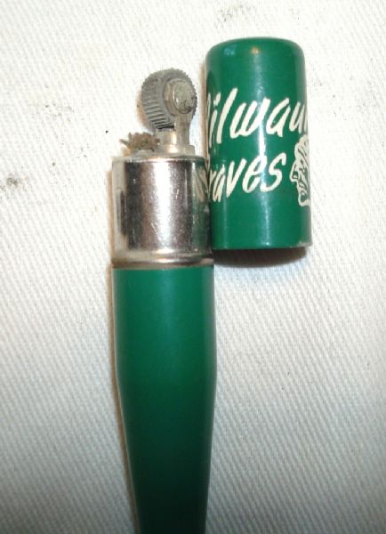 VINTAGE MILWAUKEE BRAVES BASEBALL BAT LIGHTER