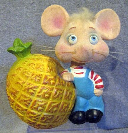 VINTAGE 60's TOPO GIGIO BOBBING HEAD / NODDER- BANK   