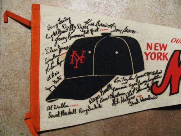 70's NY METS PENNANT w/ Hodges