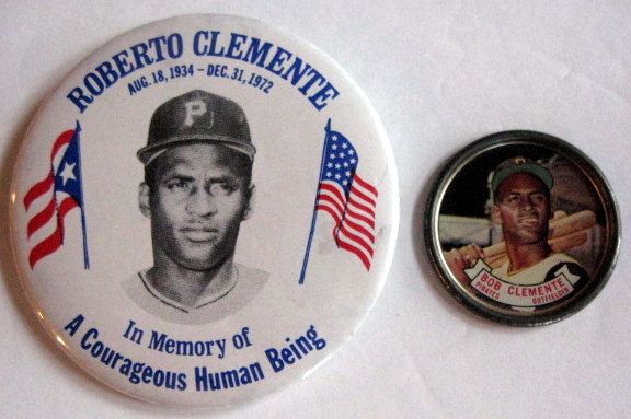 ROBERTO CLEMENTE LOT OF 2 - PIN & COIN