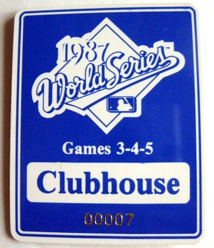 1987 WORLD SERIES CLUBHOUSE PIN - TWINS VS CARDINALS