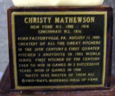 VINTAGE 1963 CHRISTY MATHEWSON HALL OF FAME BUST/STATUE
