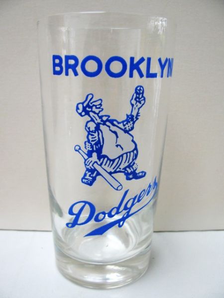 VINTAGE BROOKLYN DODGERS EXTRA LARGE DRINKING GLASS 