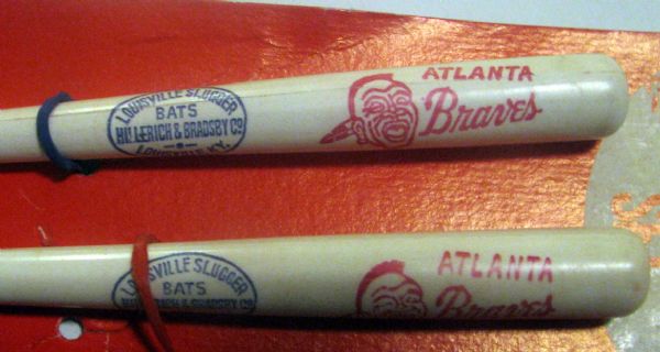 VINTAGE ATLANTA BRAVES PEN & PENCIL SET ON CARD