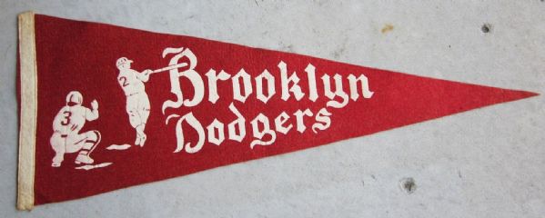 1940'S BROOKLYN DODGERS OLD SCRIPT BATTER CATCHER RED PENNANT 