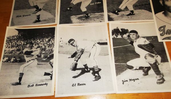 50's CLEVELAND INDIANS PHOTO PACK w/ ORIGINAL ENVELOPE