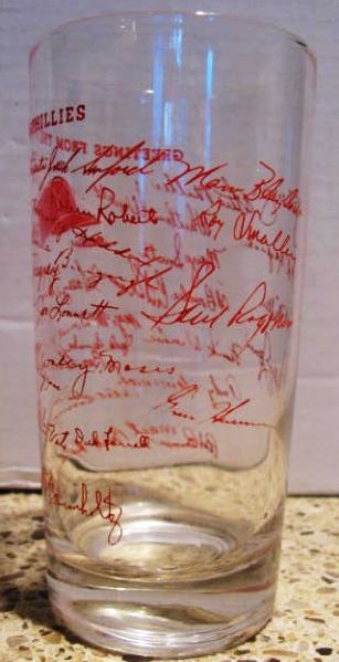 1956 PHILADELPHIA PHILLIES TEAM SIGNED GLASS 