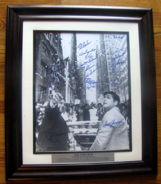 1969 NEW YORK METS CELEBRATION PARADE SIGNED 16 X 20 PHOTO w/JSA LOA