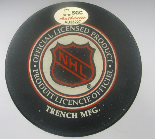 WAYNE GRETZKY SIGNED ST. LOUIS BLUES PUCK w/SGC COA