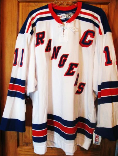 MARK MESSIER #11 SIGNED NY RANGERS HOCKEY JERSEY w/ JSA LOA