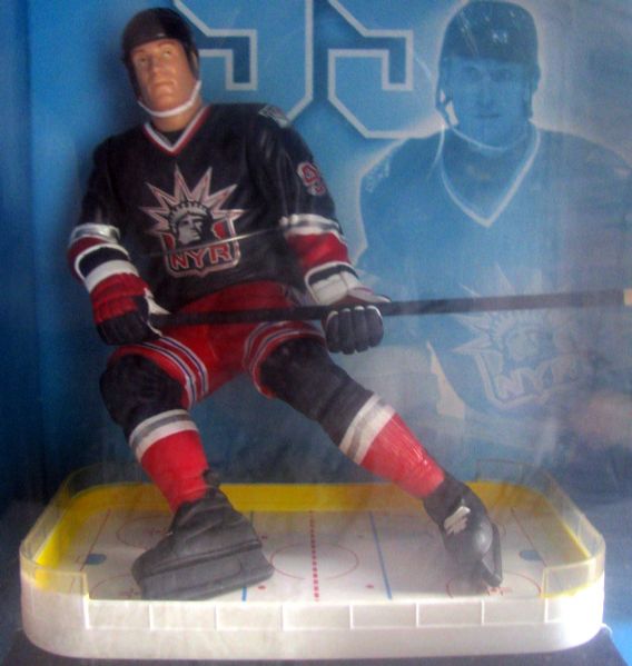 1999 WAYNE GRETZY COMMEMORATIVE SLU STATUE