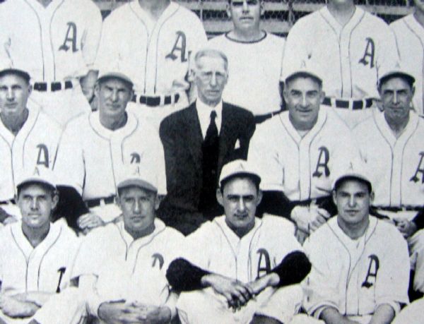 1941 PHILADELPHIA ATHLETICS TEAM PHOTO