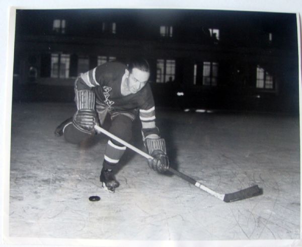 VINTAGE FRANK BOUCHER NEW YORK RANGERS WIRE PHOTO