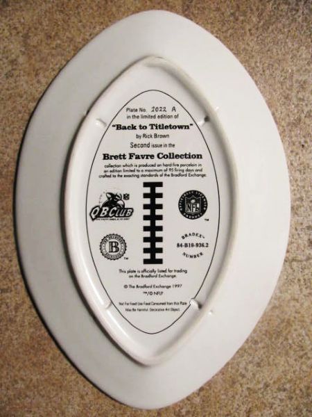 BRETT FAVRE FACSIMILE SIGNED LIMITED EDITION FOOTBALL PLATE