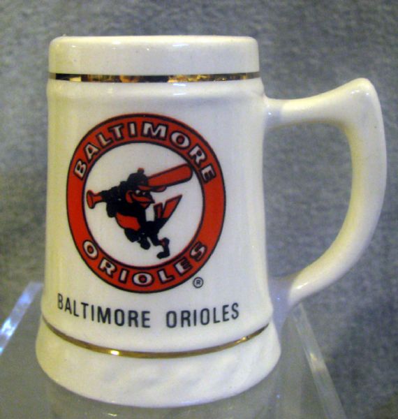 VINTAGE BALTIMORE ORIOLES mini MUG