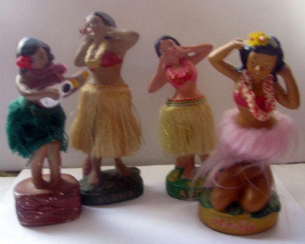 VINTAGE LOT OF 4 HULA GIRLS BOBBING HEADS