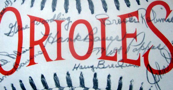 VINTAGE BALTIMORE ORIOLES SOUVENIR MENU w/FACSIMILE AUTOGRAPHS