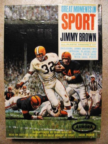 1965 AURORA JIMMY BROWN- GREAT MOMENTS IN SPORT MODEL