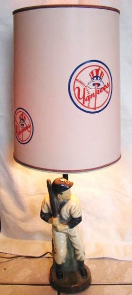 RARE- 1963 NY YANKEES BASEBALL PLAYER LAMP w/ ORIGINAL SHADE