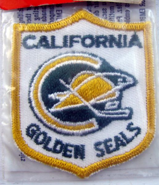 VINTAGE 60's CALIFORNIA GOLDEN SEALS JACKET PATCH- SEALED IN PACKAGE