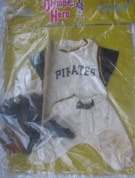 60's PITTSBURGH PIRATES JOHNNY HERO OUTFIT- SEALED ON CARD