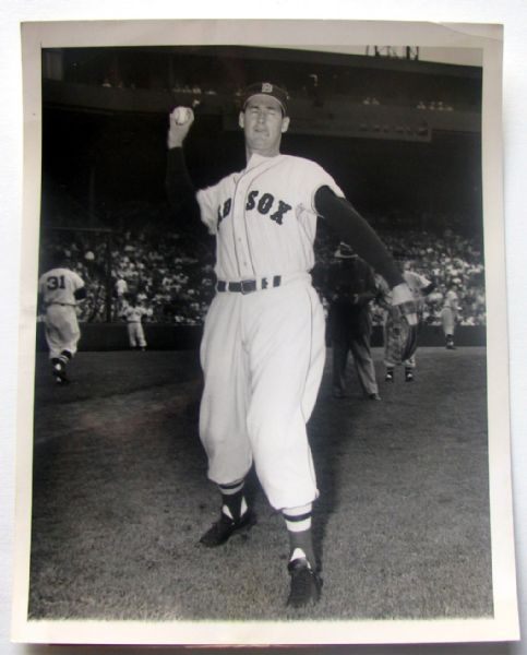 1953 TED WILLIAMS WIRE PHOTO- 1st GAME BACK FROM KOREA
