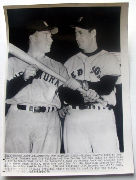 1956 MICKEY MANTLE & TED WILLIAMS WIRE PHOTO - MANTLE'S TRIPLE CROWN YEAR!