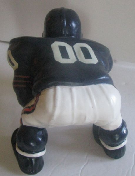 60's CHICAGO BEARS KAIL STATUE - LARGE DOWN-LINEMAN