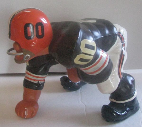 60's CLEVELAND BROWNS KAIL STATUE - LARGE DOWN-LINEMAN