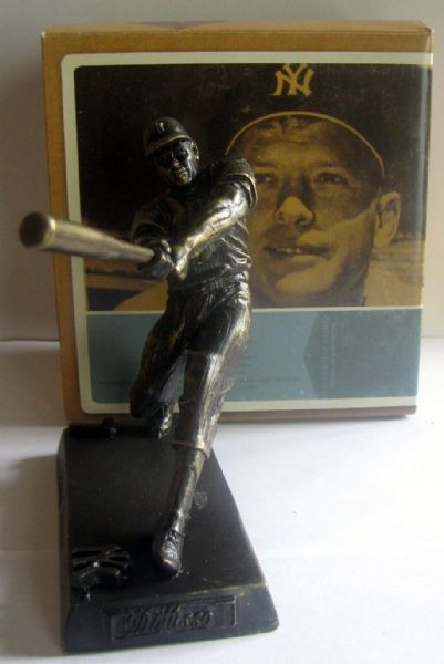 MICKEY MANTLE YANKEE STADIUM GIVE-AWAY STATUE