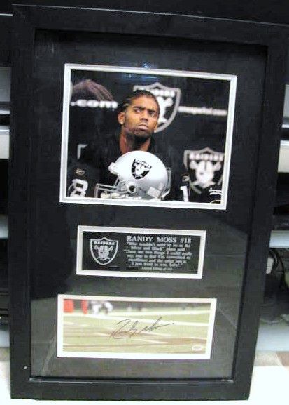 : Oakland Raiders NFL Helmet Shadowbox w/Randy Moss card