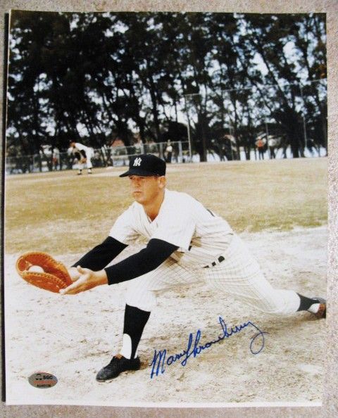 NY YANKEE MARV THRONEBERRY SIGNED PHOTO w/SGC COA