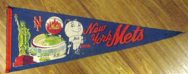 60's NEW YORK METS PENNANT w/MR MET & STATUE OF LIBERTY