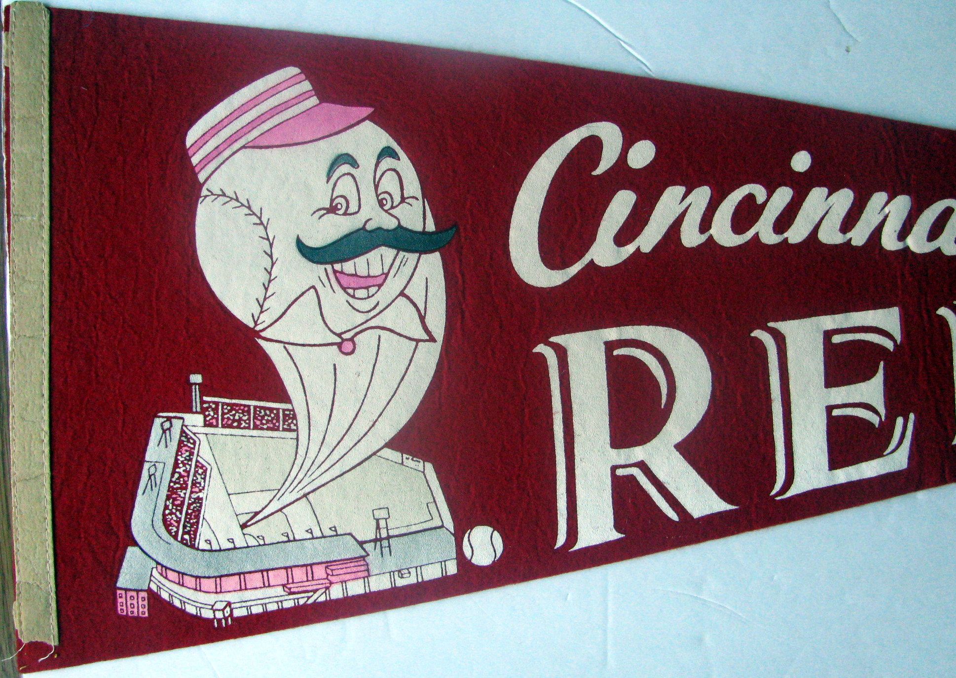 Lot Detail - Vintage Cincinnati Reds Pennant