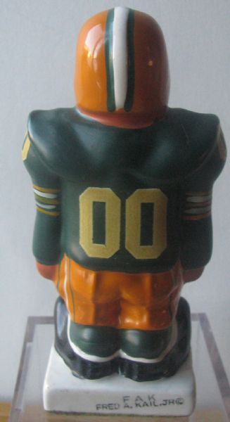 60's GREEN BAY PACKERS KAIL SMALL STANDING LINEMAN STATUE