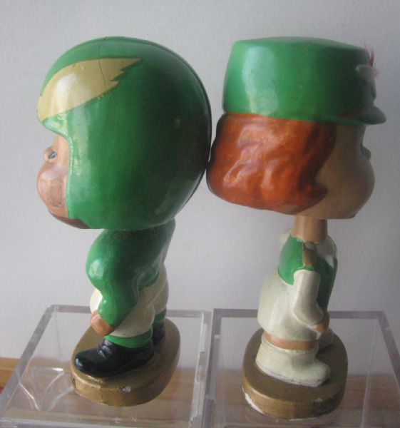 60's PHILADELPHIA EAGLES KISSING PAIR BOBBING HEADS