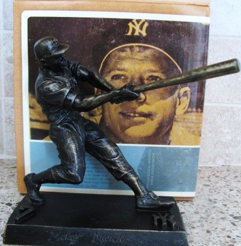 MICKEY MANTLE YANKEE STADIUM GIVE-AWAY STATUE