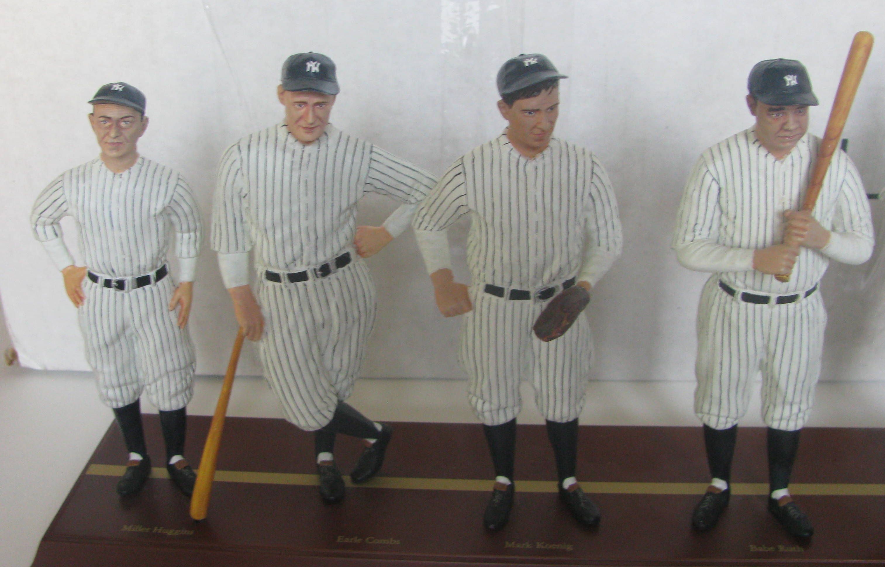 Lot Detail - 1927 NEW YORK YANKEES DANBURY MINT TEAM STATUE