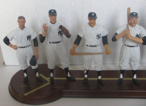 1961 NEW YORK YANKEES DANBURY MINT TEAM STATUE