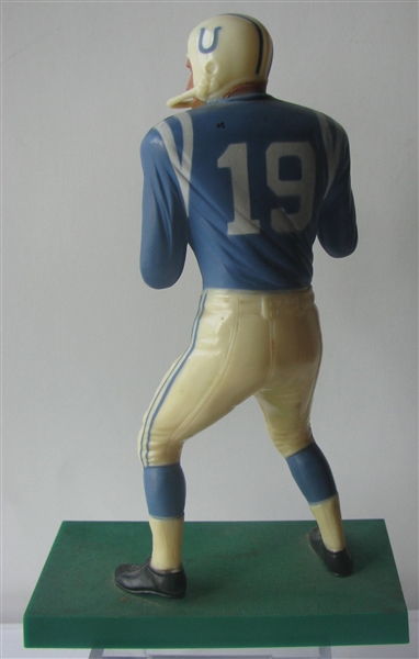 60's JOHNNY UNITAS HARTLAND STATUE